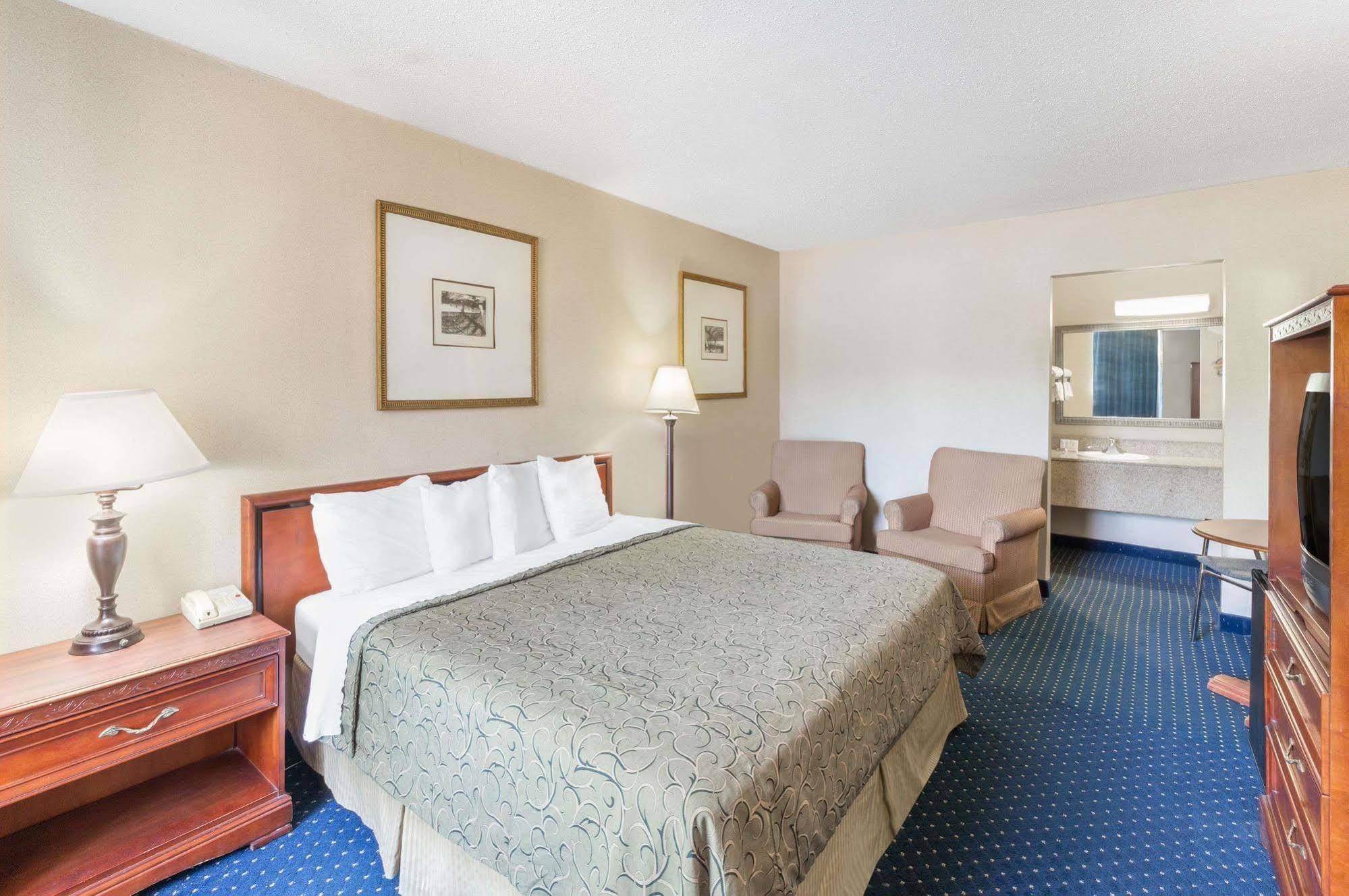 Knights Inn Overland Park Mission Extérieur photo